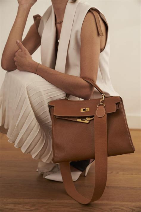 hermes kelly 32 gold hardware|hermes kelly sizes and prices.